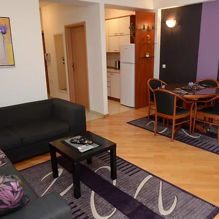 Exclusive Budget Apartamento